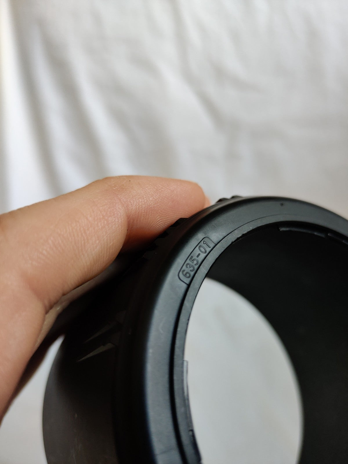Original Sigma 635-01 lens hood to fit 70-300mm f/4-5.6 DL macro lens