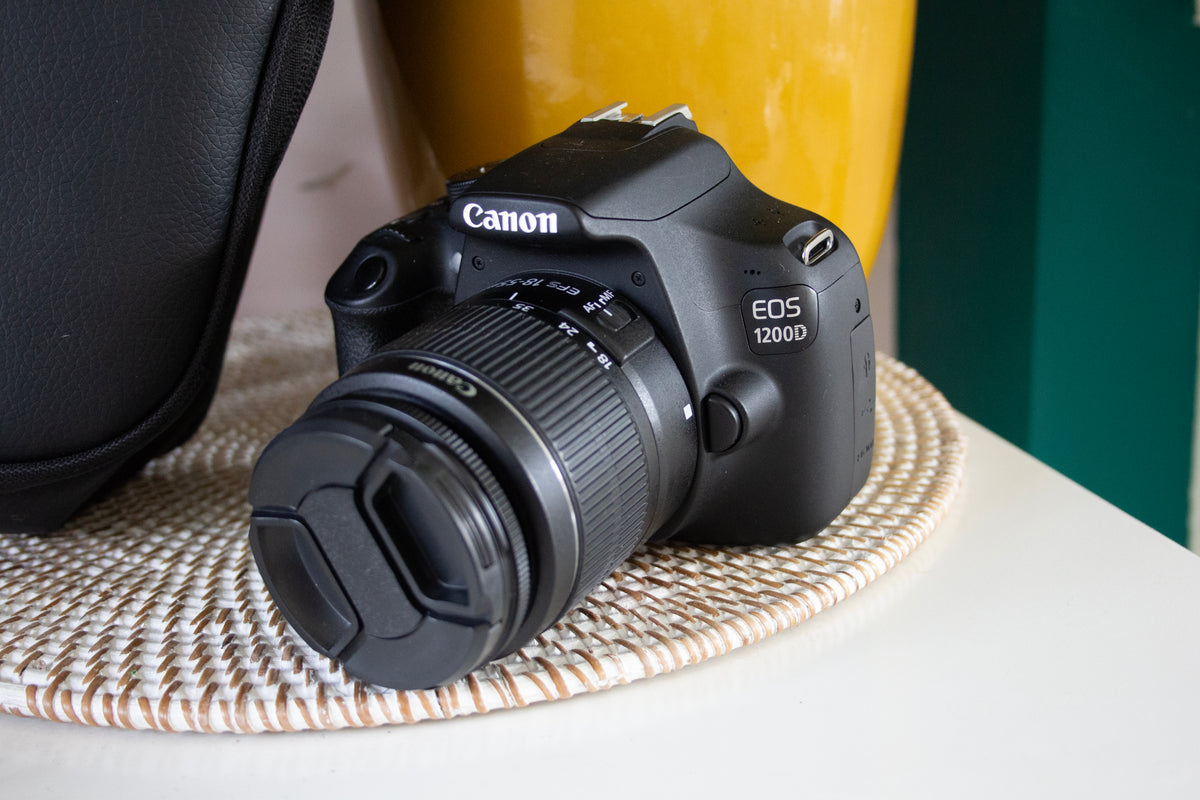 Canon 1200D Digital SLR + Long Lens Starter Set image 2