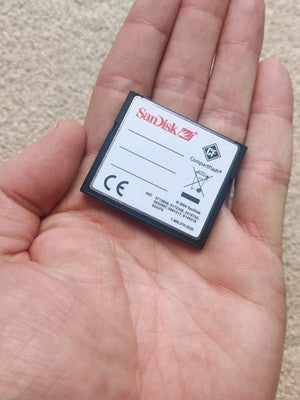 SanDisk Extreme 2GB Compact Flash CF Memory Card Digital Camera Eg Canon 400D