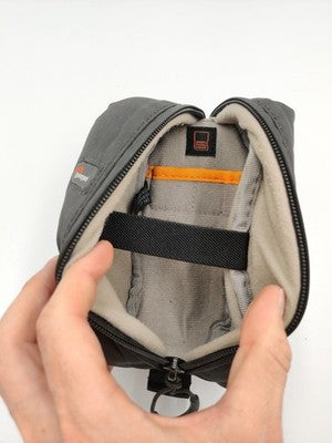 Lowepro Digital Video Case 30 Padded Camera Bag Pouch  For Compact / Digital