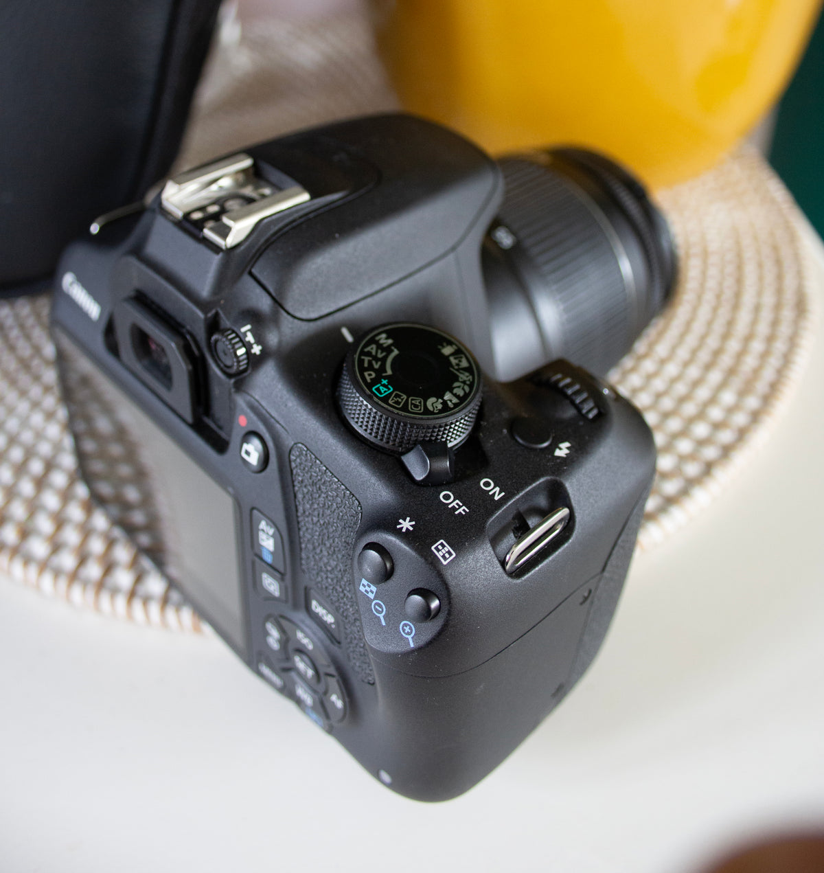 Canon 1200D Digital SLR + Long Lens Starter Set image 4
