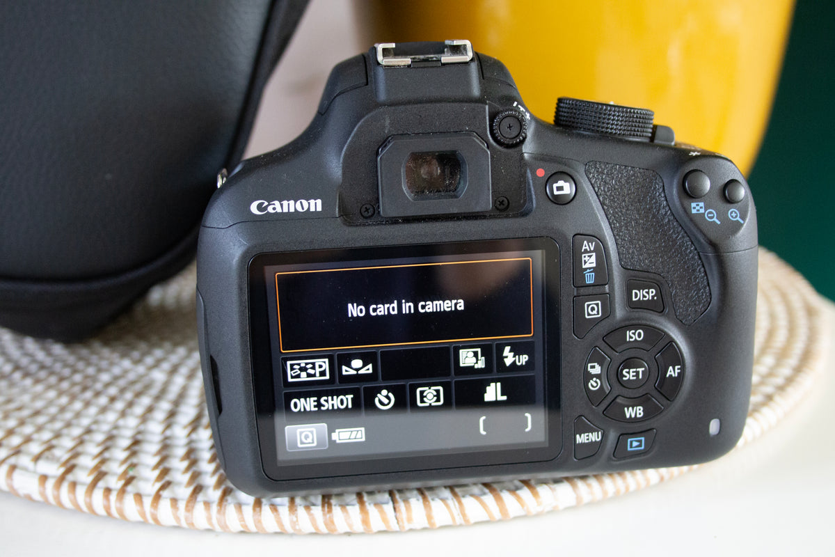 Canon EOS 1200D Digital SLR Starter Set Bundle image 8