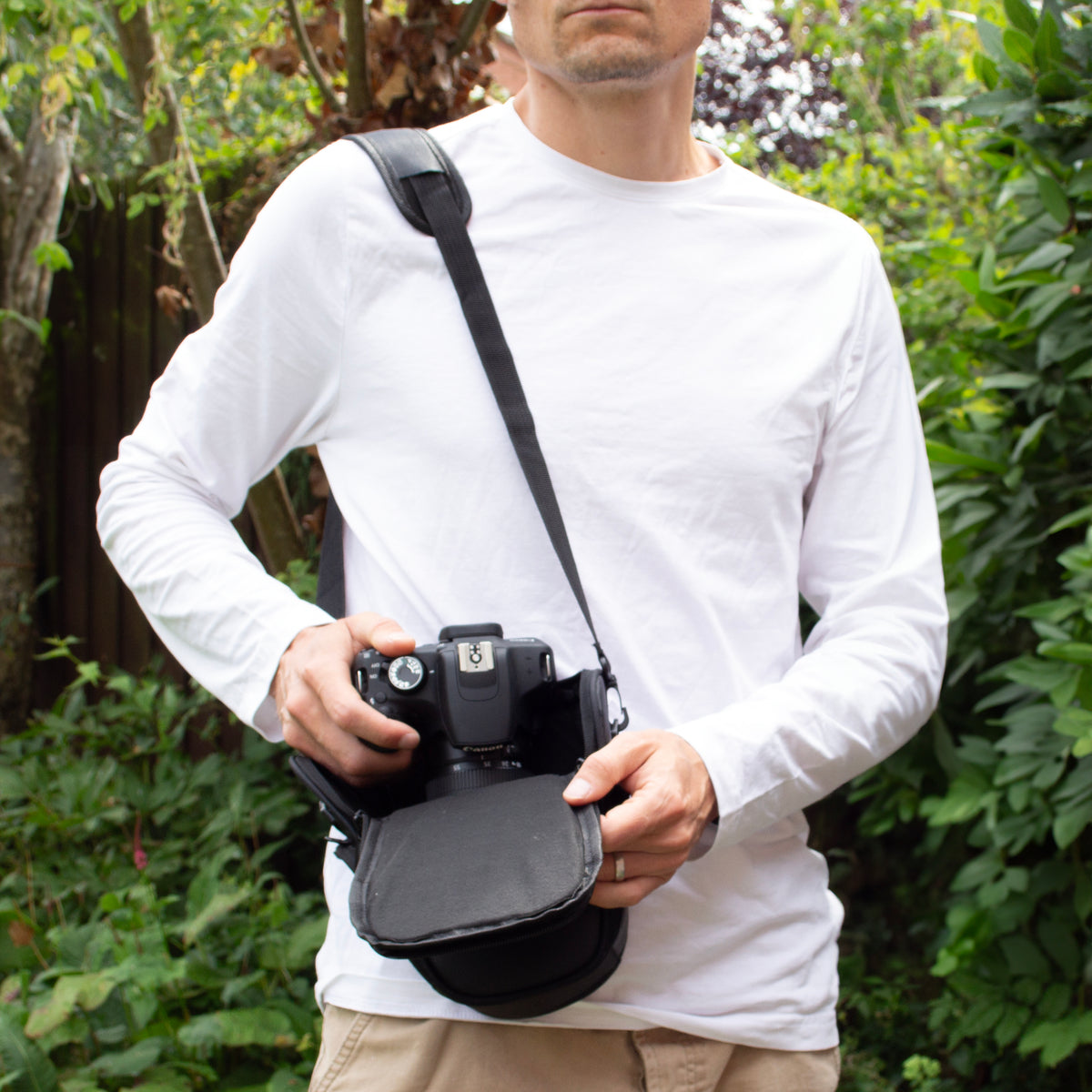 MaD Cameras Padded DSLR Camera Bag - Compact Shoulder Carry Case for Digital SLR image 5