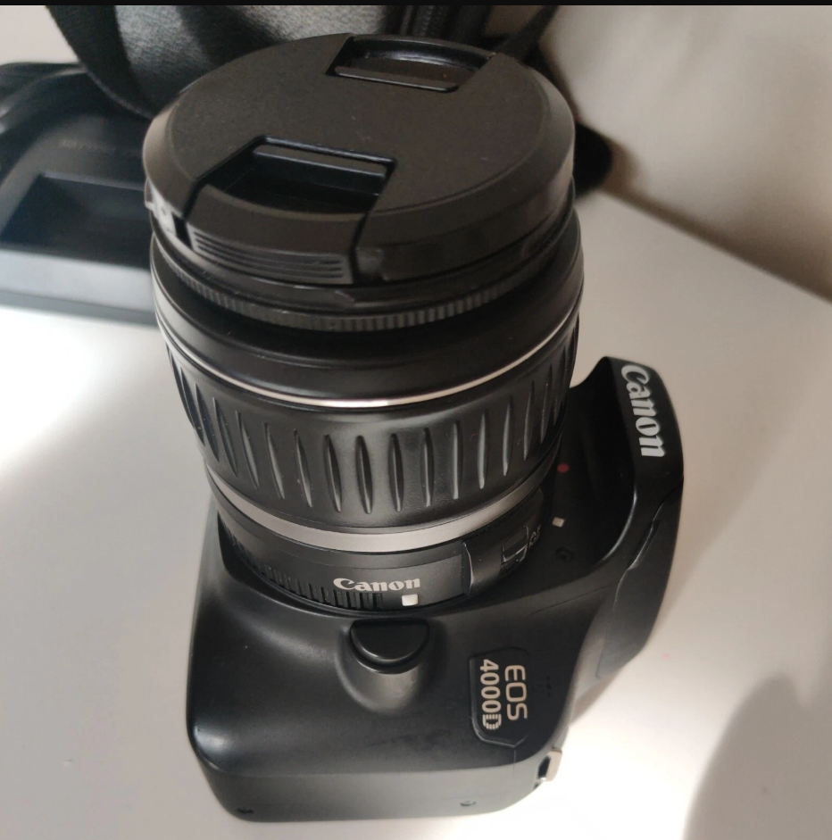 Canon EOS 4000D Digital SLR + Long Lens Starter Set image 3