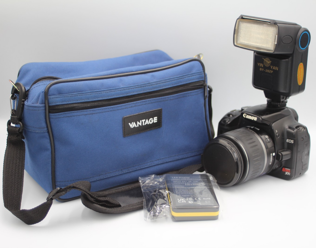 Canon EOS 400D Digital SLR Camera 18-55mm Lens Starter Kit Set Bag & FlashBundle