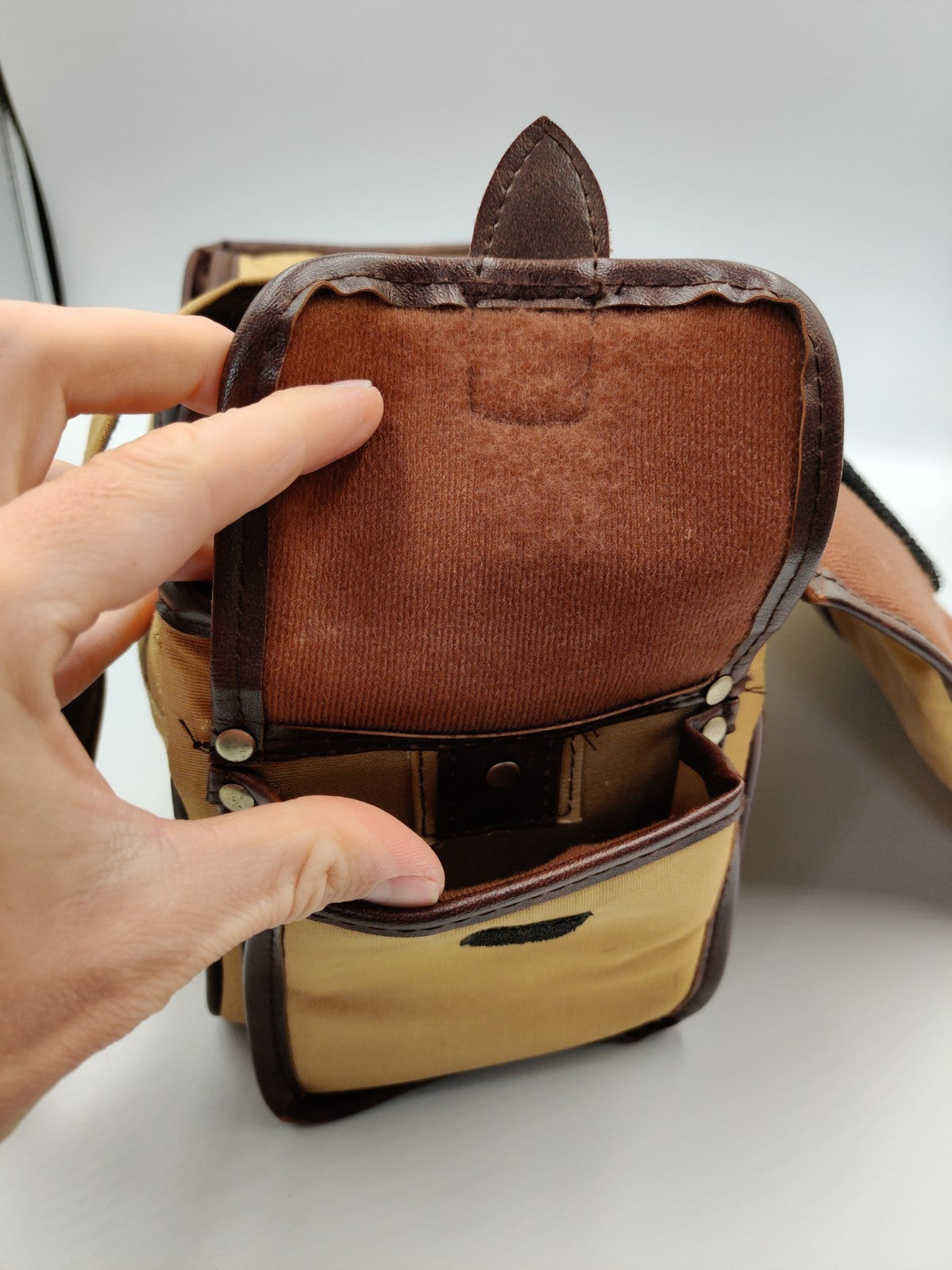 Vintage Canvas Canera Shoulder Bag Carry Case Satchel - Tan Brown