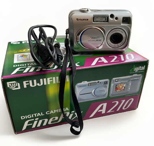 Fujifilm Finepix A210 Digital Camera 3.2 Mega Pixels Silver - Tested & Working