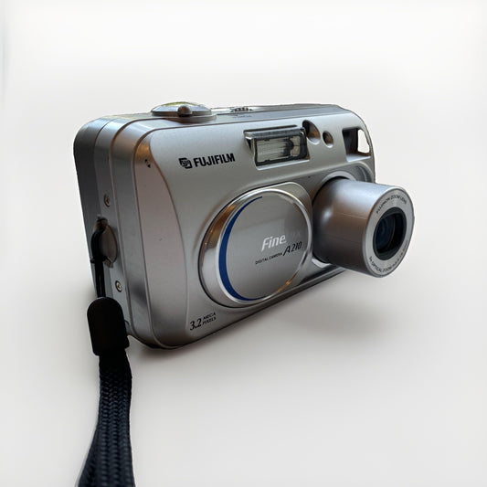 Fujifilm Finepix A210 Digital Camera 3.2 Mega Pixels Silver - Tested & Working